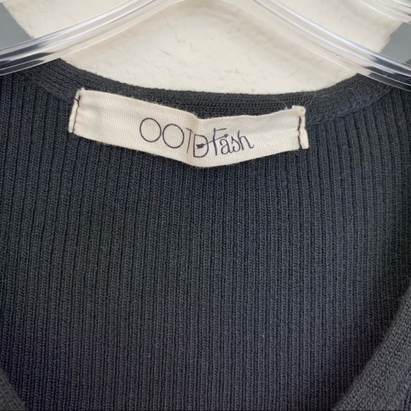 OOTDFash Black Short Sleeve Ribbed Romper with Triangle Cutout - Picture 3 of 10